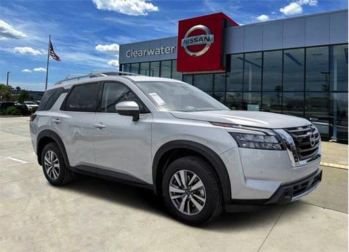 2025 Nissan Pathfinder SL FWD