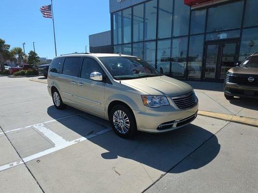 2011 Chrysler Town & Country Limited