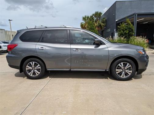 2020 Nissan Pathfinder S 2WD