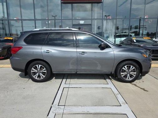2020 Nissan Pathfinder S 2WD