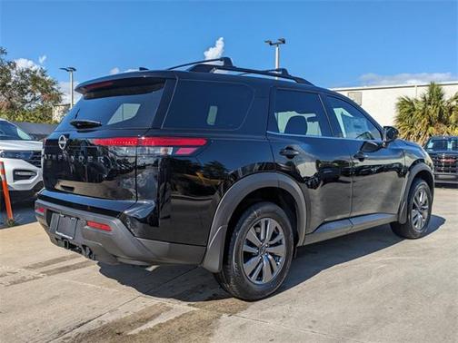 2025 Nissan Pathfinder SV FWD