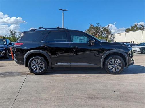 2025 Nissan Pathfinder SV FWD