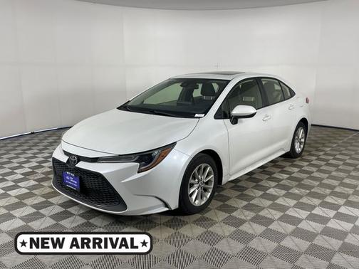 White 2022 Toyota Corolla LE