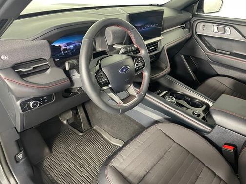 CARBONIZED GRAY METALLIC 2025 Ford Explorer ST-LINE