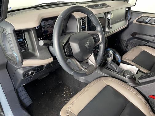 2024 Ford Bronco WILDTRAK
