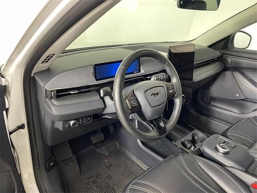 2022 Ford Mustang Mach-E PREMIUM