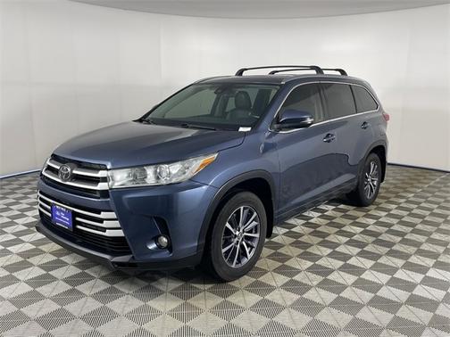 2017 Toyota Highlander 