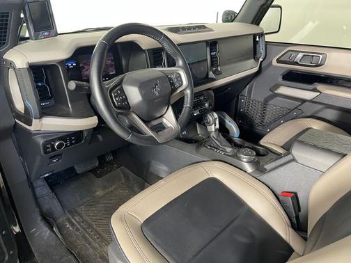 SHADOW BLACK 2023 Ford Bronco WILDTRAK