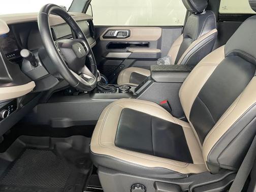 SHADOW BLACK 2023 Ford Bronco WILDTRAK