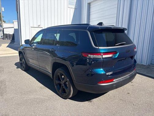 Fathom Blue Pearlcoat 2027 Jeep Grand Cherokee L Limited