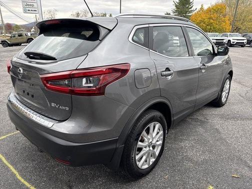 2021 Nissan Rogue Sport SV