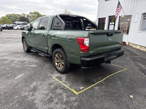 2024 Nissan Titan SV