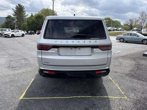2024 Jeep Wagoneer L Series II