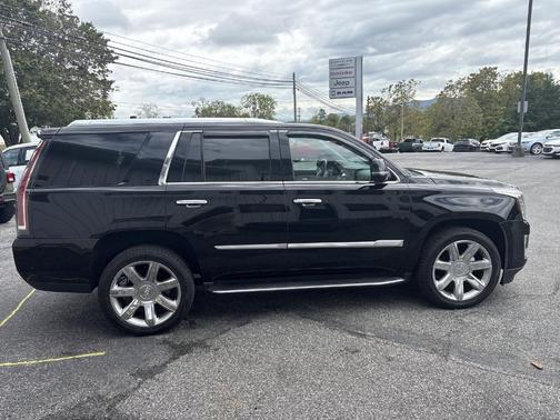 2020 Cadillac Escalade Premium Luxury