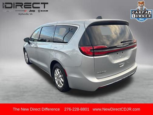 2023 Chrysler Pacifica Touring-L