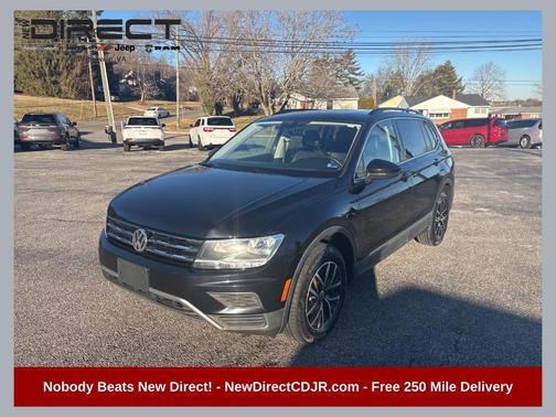 Deep Black Pearl Effect 2021 Volkswagen Tiguan 2.0T SE