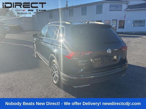 Deep Black Pearl Effect 2021 Volkswagen Tiguan 2.0T SE