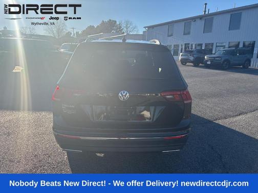Deep Black Pearl Effect 2021 Volkswagen Tiguan 2.0T SE