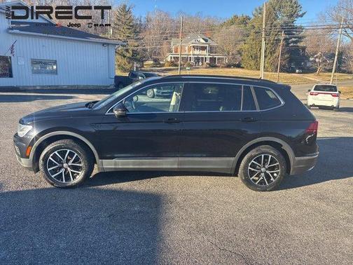 Deep Black Pearl Effect 2021 Volkswagen Tiguan 2.0T SE