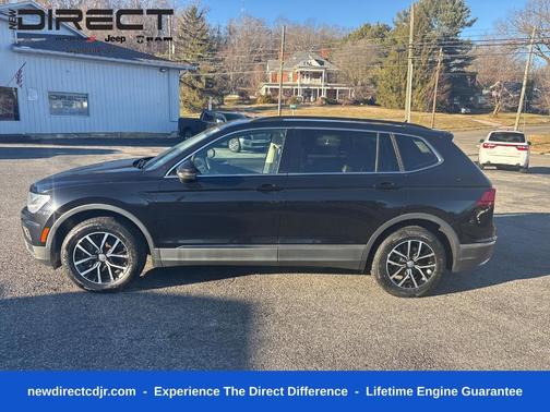 Deep Black Pearl Effect 2021 Volkswagen Tiguan 2.0T SE