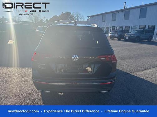 Deep Black Pearl Effect 2021 Volkswagen Tiguan 2.0T SE