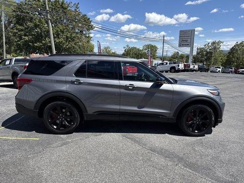 2024 Ford Explorer ST