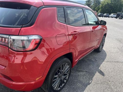 2023 Jeep Compass (RED) Edition