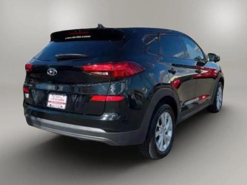 2021 Hyundai TUCSON SE