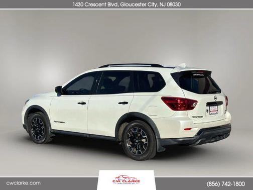 2020 Nissan Pathfinder SV