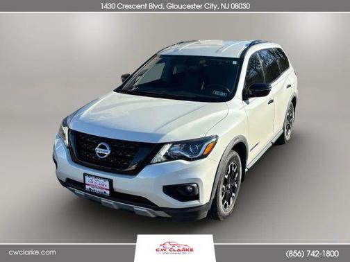 2020 Nissan Pathfinder SV