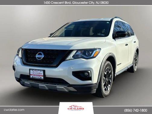 2020 Nissan Pathfinder SV