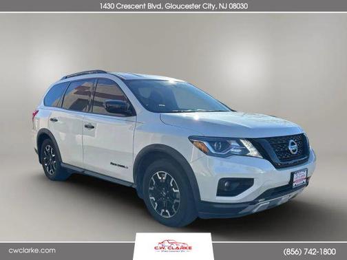 2020 Nissan Pathfinder SV