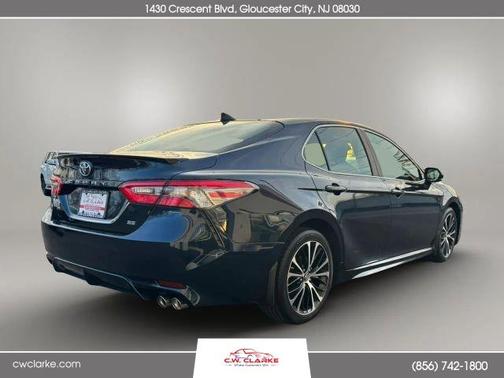 Blue 2018 Toyota Camry SE