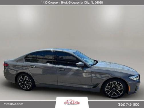 Gray 2022 BMW 530 i xDrive