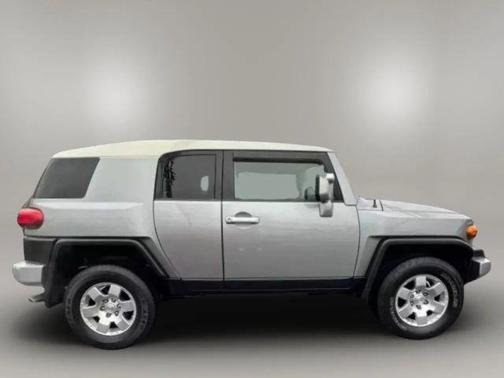 2010 Toyota FJ Cruiser 