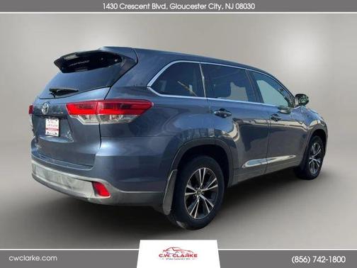 Blue 2017 Toyota Highlander LE Plus