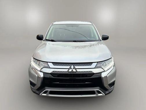 2020 Mitsubishi Outlander ES