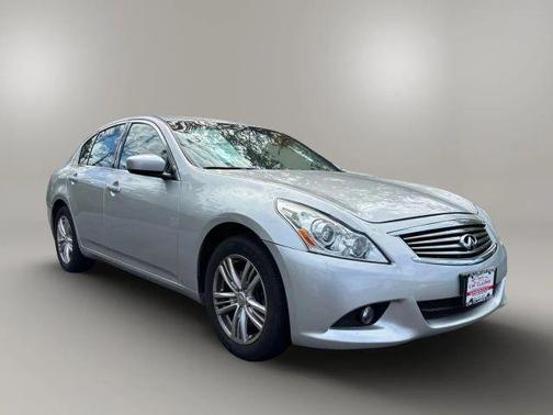 2011 INFINITI G25x Base