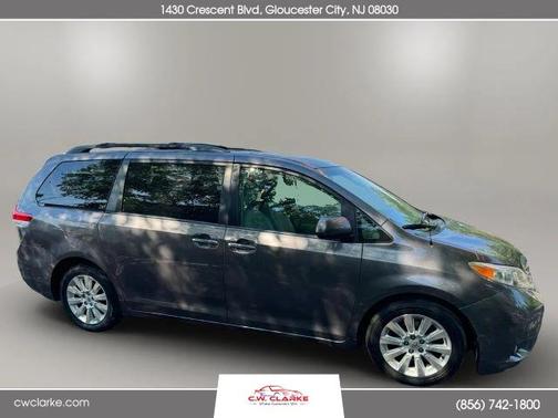 Gray 2013 Toyota Sienna XLE