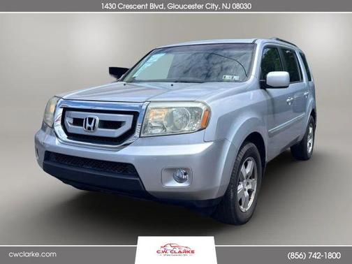 Silver 2011 Honda Pilot EX-L