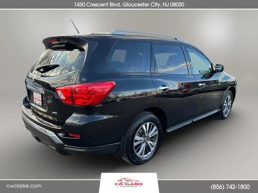 2017 Nissan Pathfinder S