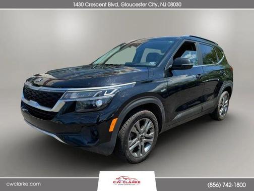 Black 2021 Kia Seltos S