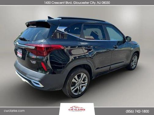 Black 2021 Kia Seltos S
