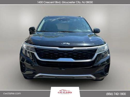 Black 2021 Kia Seltos S
