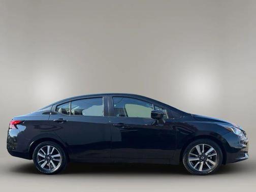 2021 Nissan Versa 1.6 SV