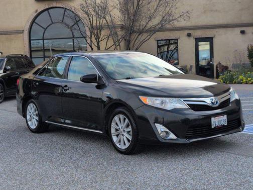 Magnetic Gray Metallic 2012 Toyota Camry Hybrid XLE