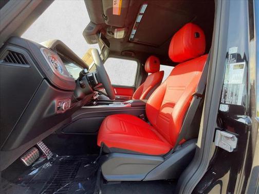 Obsidian Black Metallic 2026 Mercedes-Benz G-Class G 550