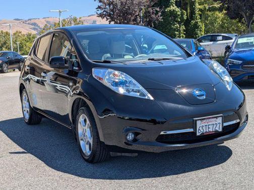 2011 Nissan Leaf SL
