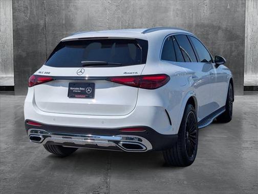 2025 Mercedes-Benz GLC 300 4MATIC