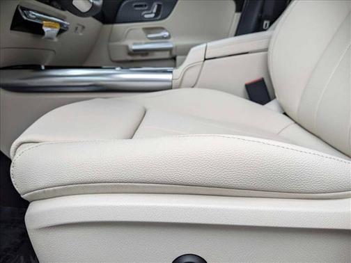 2025 Mercedes-Benz GLA 250 Base